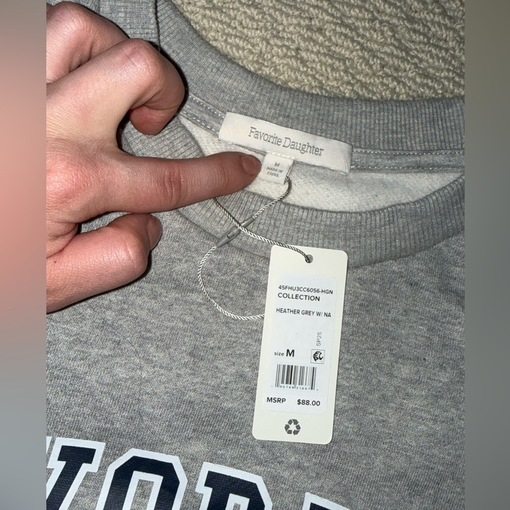 Favorite daughter raw hem cropped sweatshirt - Picture 6 of 6
